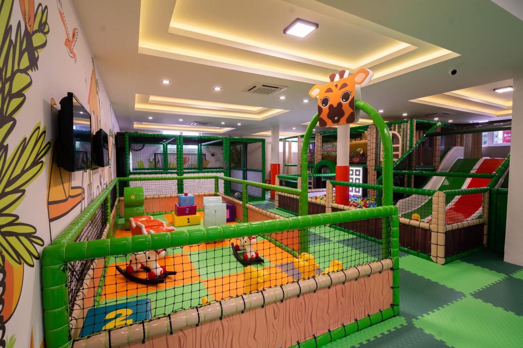 Hotel Nest Bijeljina Exterior photo
