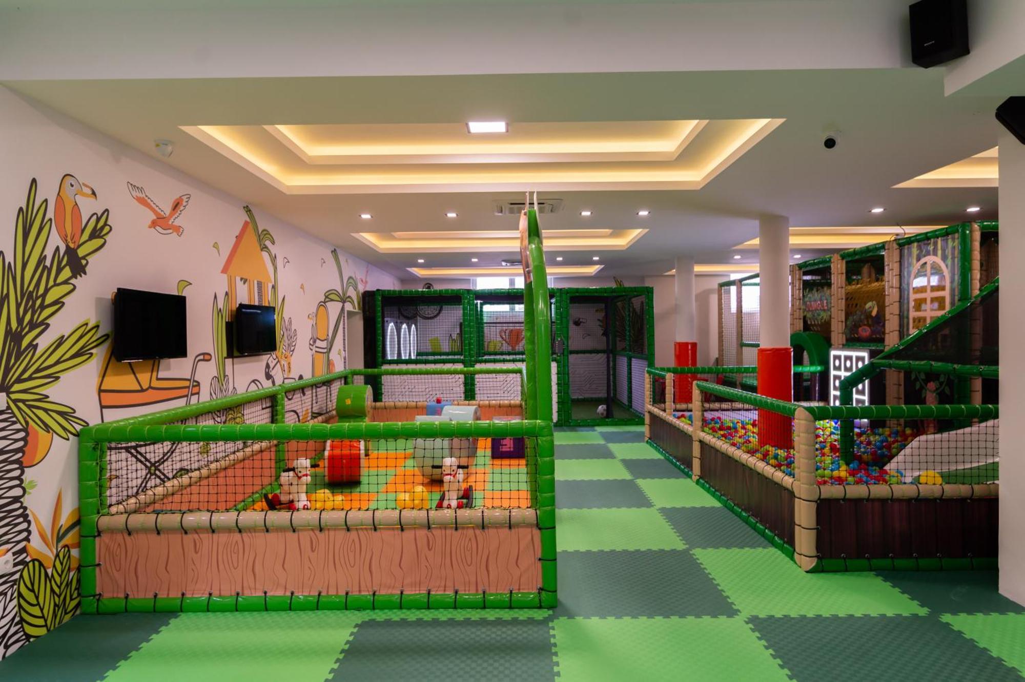 Hotel Nest Bijeljina Exterior photo