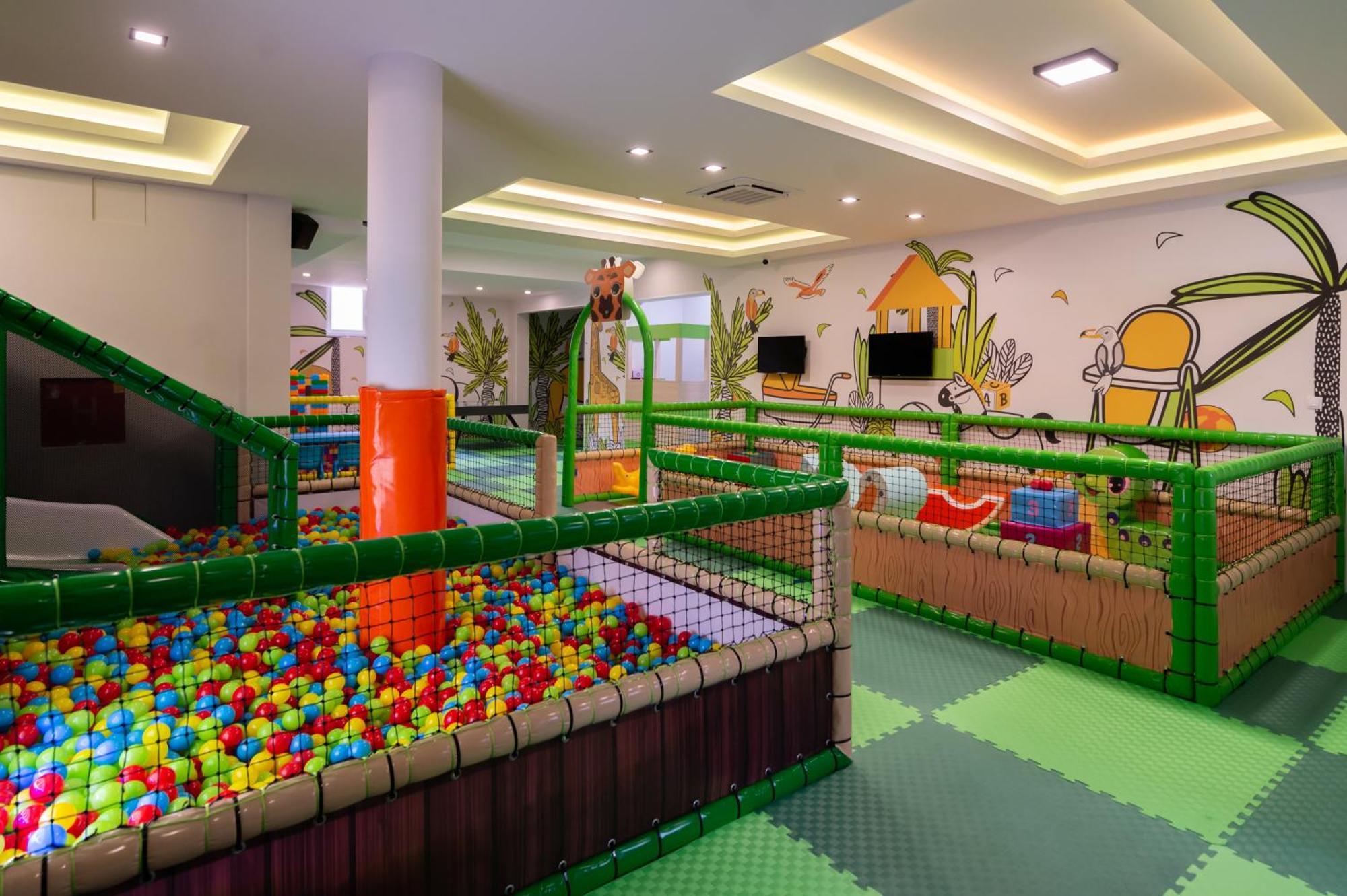 Hotel Nest Bijeljina Exterior photo