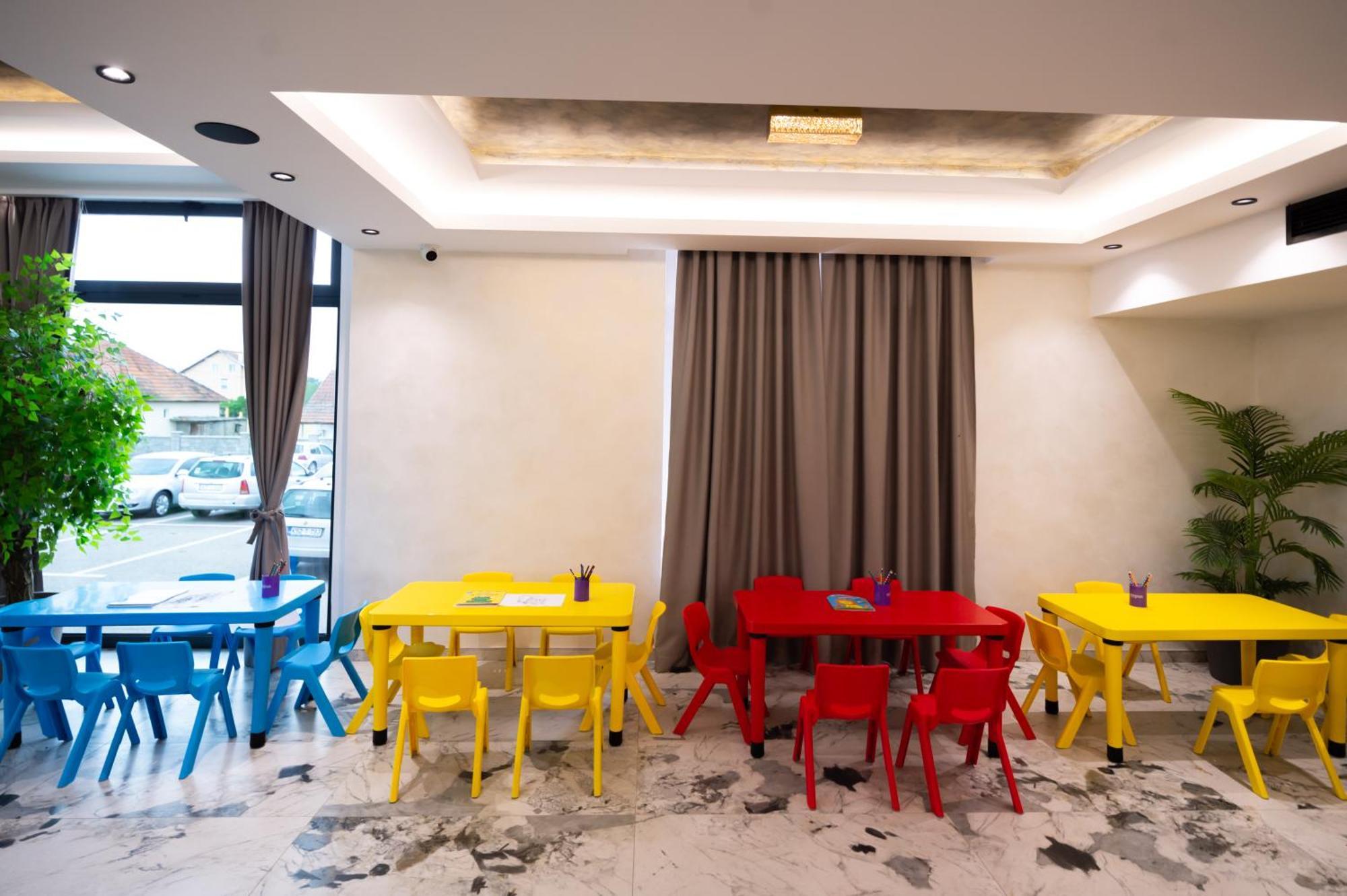 Hotel Nest Bijeljina Exterior photo